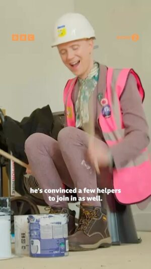 Nick Knowles Instagram - @owainwynevans is the best kind of distraction 😂

See Owain feature in a special episode of DIY SOS for @bbccin, from @treetopshospice in Derbyshire. 

📺 Watch from 9pm tonight on BBC One and @bbciplayer!