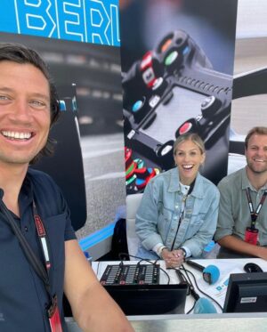 Nicki Shields Instagram - Mixed emotions! Delighted to be stepping into the role of Lead Presenter @fiaformulae @channel4! But that means no more @vernonkay in the paddock 😰💔. Things won’t be the same without our favourite long legged, American football playing, disco dancing DJ from Bolton! @bbcradio2 don’t know how lucky they are to have you! 🙌🏼 

#formulae #presenter #channel4 #motorsport #vernonkay #portland #Oregon #electricracing #womeninmotorsport