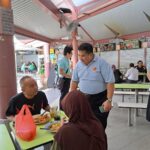 Nicole Seah Instagram - The cold and rainy weather did not dampen the spirits of our volunteers as everyone set forth to engage the residents at Simei Hola cafe and Bedok Corner this morning. Special thanks to our new young volunteers who live in East Coast GRC, as well as young couple volunteers Yuan Er and Jie Qiang, who joined us in spite of being pregnant in second trimester! It was a cold day but our hearts were warmed. Stay dry and safe everyone.