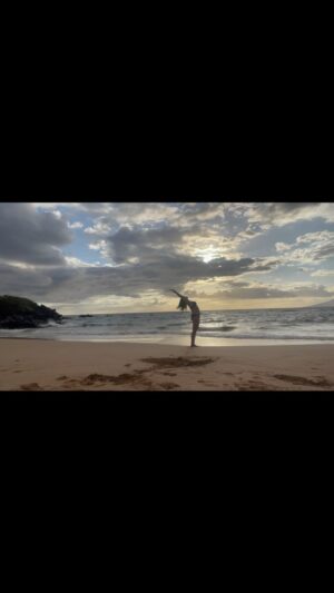 Nicole Stuart Instagram - The Rule of 100… love this I always say it’s about consistency over a long period of time ~ the rule of 100 is if you spend 100 hours in a year that’s 18 minutes a day on any discipline karate, violin, piano, exercise ANYTHING that’s 18 minutes a day that’s 100 hours a year that at the end of the year you’ll be better than 95% of the rest of the world at that.  My point isn’t to be better than others but better than you were the day before because with consistency you get better and you can use this rule for exercise too.  The more you do it the easier it is to be ingrained and become a part of your life just like eating, dressing, brushing your teeth and exercising and yes that means even walking that’s counts too!! Love the #ruleof100 ⁣
.⁣
.⁣
.⁣
.⁣
.⁣
#guitarist #practice #practiceeveryday #practicemakesbetter #practicemakesperfect #practicepracticepractice #practicing #rock #singer #sketchbook #sketching #soccer #song #strength #study #twosetviolin #viola #violin #violinist #watercolor #yogaeverydamnday #yogaeveryday #yogagirl #yogainspiration #yogalife #yogalove #yogapose #yogapractice #yogateacher