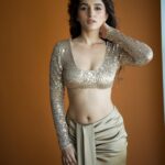 Nidhi Shah Instagram - The art of eye contact ✨ . . Captured by - @bharat_rawail Styled by - @stylistshikhar Make up - @shrishtishettyy Jwrly - @anantayabymani