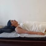 Niharica Raizada Instagram – Satvik Bhojan and Ayurvedic Treatment 

This is life 

At the @abhyasschoolofyoga 

With the spiritual healers.

#NiharicaRaizada 
#AyurvedForLife
