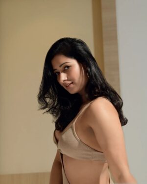 Niharica Raizada Instagram - Call me the New Year.

#NiharicaRaizada 

Shot by @rajanstudios 
Makeup and Hair by @reenakapur_makeovers_