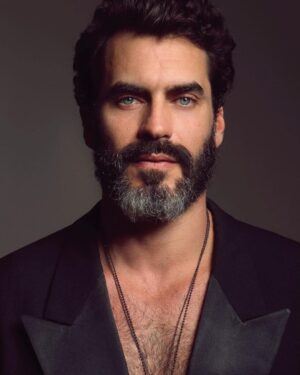 Nikolas Antunes Instagram - Foto @s_santoian Styling @schiavellii