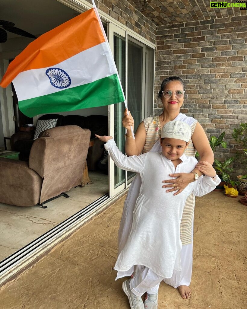 Nisha Rawal Instagram - 🇮🇳 Happy Independence Day!