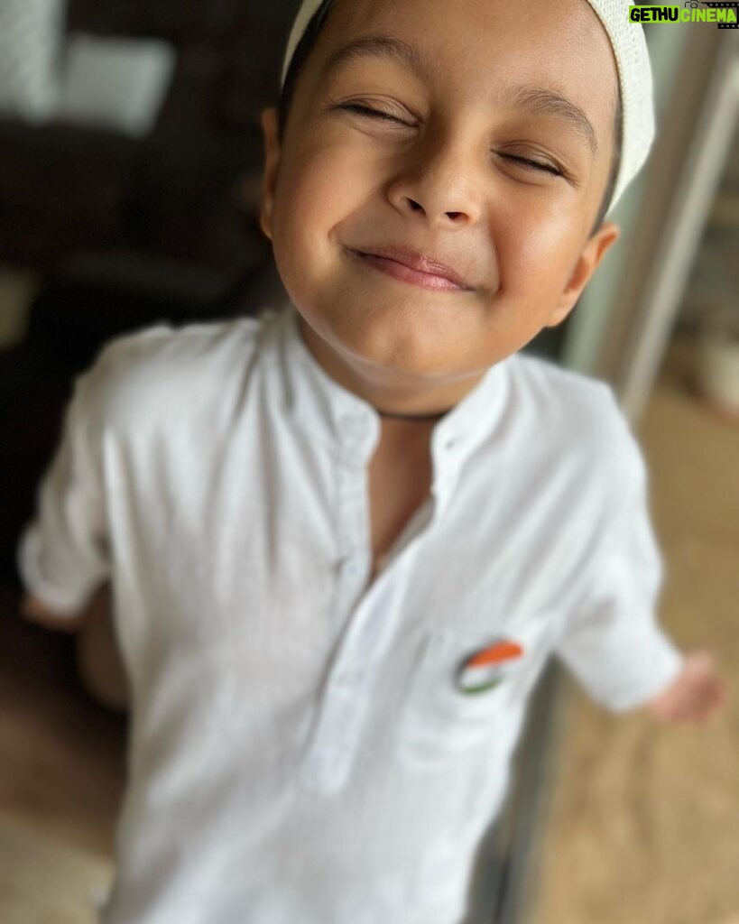 Nisha Rawal Instagram - 🇮🇳 Happy Independence Day!