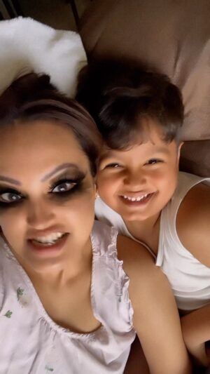Nisha Rawal Instagram - ♥️
Sunday Hangover with my Littloo @kavishmehra

What do u think @rakhisawant2511 😛 u are hilarious girl!