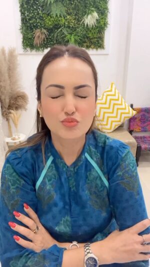 Nisha Rawal Instagram - ♥️
#JustBecauseIAmFeelingLoved
.
.
.
.
#NishaRawal
#NishaRawalReels
#BlinkChallenge
#TrendingReels
#BlinkAndKissChallenge