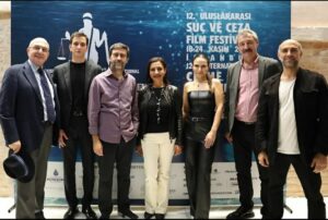 Nizam Namidar Instagram - #kurakgünler istanbul ilk gösterimini 19 kasım da #suçvecezafilmfestivali kapsamında yaptı. aynı film festivali kapsamında ikinci gösterim 21 kasım saat 19:00 da kadıköy sinemasında
@eminalperofficial @selahattinpasali @selinyeninci @babaogluerol @senocakerdem @eylul.ersoz @limanfilm @ayyapim @kadikoysinemasi