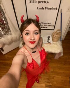 Noël Wells Instagram - yes my costume is sexy Carol Lombardini #happyhalloween