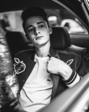 Noah Schnapp Instagram - @lacoste @louise_trotter_ @ugorichardphoto #lacoste #lacostess20 #crocodileinside