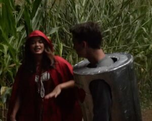 Noah Schnapp Instagram - Out now. #hubiehalloween @adamsandler @theparisberelc