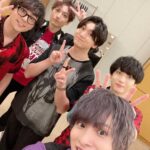 Nobuhiko Okamoto Instagram - ツイステフェス2023ありがとうございました🦈 #ツイステ #ハーツラビュル #サバナクロー #スカラビア #ポムフィオーレ #イグニハイド #オクタヴィネル　と #ディアソムニア　は #また今度ね🦐💗