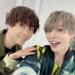 Nobuhiko Okamoto Instagram - キラフェス2日間ありがとう #伝説のノブグナル11回目の記念日をみんなで楽しんだ身 #伝説になる舞台とフェスのハシゴをかました自由くんのパフォーマンスやばみ #伝説級のゴッドスマイルに拝み #伝説の侍ことよっちんぱいせんと絡み #伝説的なカキオカの思い出の中に元神童が割り込み #伝説と謳われるその元神童の方は本当に素敵な方でありがたみ #伝説のパン食い声優とパン談義に励み #伝説を目指すユニットとりょへさんウィズミー