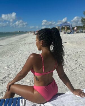 Page Turner Instagram - Gearing up for 2024 & getting in my Vitamin Sea …

Vision: Crystal Clear .. Adjusting to this 50 thAng day x day & feeling grateful … 🙄🤣💫
.
.
.
.
With my pretty baby @quinkybinky