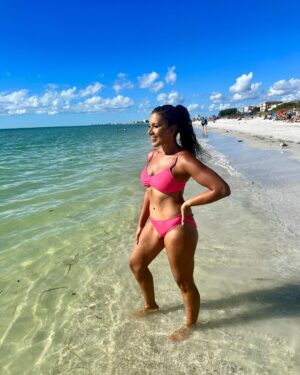 Page Turner Instagram - Gearing up for 2024 & getting in my Vitamin Sea …

Vision: Crystal Clear .. Adjusting to this 50 thAng day x day & feeling grateful … 🙄🤣💫
.
.
.
.
With my pretty baby @quinkybinky