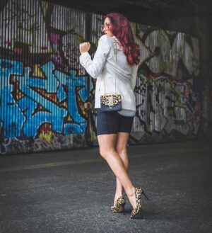 Paige Nicole Mayo Instagram - Leopard touches! Grrrrr baby! 🐆 
.
.
📸: @morganemaurice 
👠 👜: @dune_london