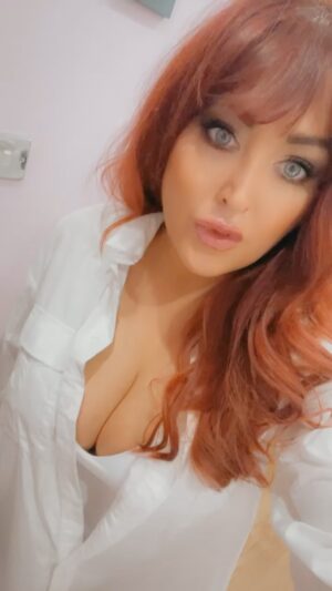 Paige Nicole Mayo Instagram - 📸 Photoshoot day at @saracenhouse! Come with me to get some fabulous new shots (some professional promos, some sexy, some hilarious…) and see what it looks like behind the scenes on a professional shoot day. My exclusive content can be found on: OnlyFans.com/SoCalVal or (on my newly revamped!) Patreon.com/SoCalVal. ☝🏼 Links in bio and stories for your convenience. 😘 
.
.
THANK YOU @saracenhouse for the hospitality. Such a great experience! I’ll be back. 😎 
.
.
#photoshoot #modeling #ukmodel @onlyfansuk @onlyfans @patreon @girls.of.patreon