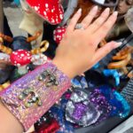 Paige Nicole Mayo Instagram - Kicking myself for not buying this badass cuff from Dragonfly Creative Designs at @comicconlpool! We had some fantastic vendors this year. 🙌🏻