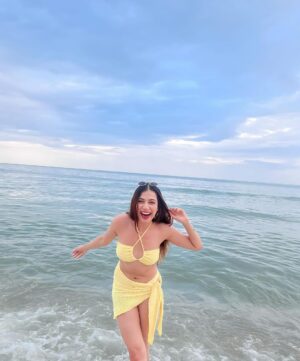 Palak Purswani Instagram - consider this a love letter to summer 💌💛