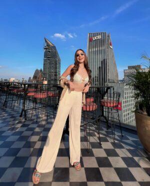 Palak Purswani Instagram - Elevating to new heights! Cheers to the end of an unforgettable year 🤌🏻
As the year takes its final bow, I’m grateful for the highs, the lows, and every note in between.
Ready to kickstart a brighter 2024 ✨🫶🏼