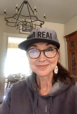 Pam Tillis Instagram - No scam, just Pam. #psa