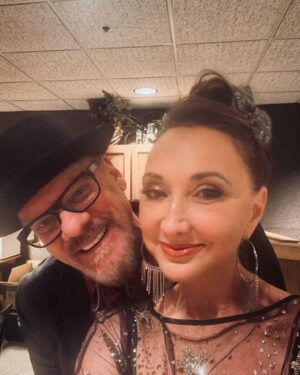 Pam Tillis Instagram - Phil thanks again for having me on your holiday and hits Christmas shows! 🎄✨ It was so fun making music with you !! #countrychristmas #philvassar #pamtillis #90scountry #countrymusic #womenofcountry