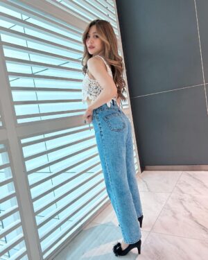 Panyanut Jirarottanakasem Instagram - สูงยาวเข่าดำ แฮร่ 🫶🏻🫶🏻 #kedjean