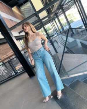 Panyanut Jirarottanakasem Instagram - รันเวย์แพรพ ใครเรียกนะคะนะคะ 🤎🟤👜