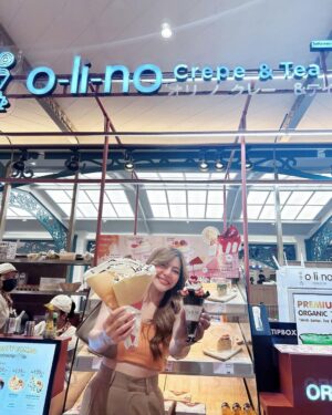 Panyanut Jirarottanakasem Instagram - มาเดิน แกรนด์สเตชั่น ตลาดนัดติดแอร์ค่าาา ไม่ใช่ที่ไหนไกล แฟชั่นไอส์แลนด์คับ 

อิ่ม อร่อย ช้อปปิ้งของถูก เดินเพลิน 
ถ่ายรูปก็เพลินค่า เจอเพื่อนด้วย 
เม้ามอยกันไปอี๊กก ม่วนนน 
🍭🍩🍪👗👖🧢🚂🚂🚂 

#Fashionisland #แกรนด์สเตชั่น 
#แหล่งรวมของกิน #มุมถ่ายรูปชิคๆ