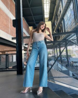 Panyanut Jirarottanakasem Instagram - รันเวย์แพรพ ใครเรียกนะคะนะคะ 🤎🟤👜