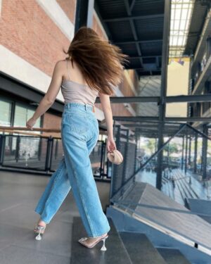 Panyanut Jirarottanakasem Instagram - รันเวย์แพรพ ใครเรียกนะคะนะคะ 🤎🟤👜