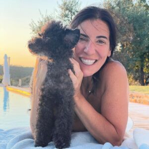 Paola Turci Instagram - Domani festa in spiaggia 🏄‍♀️⛱