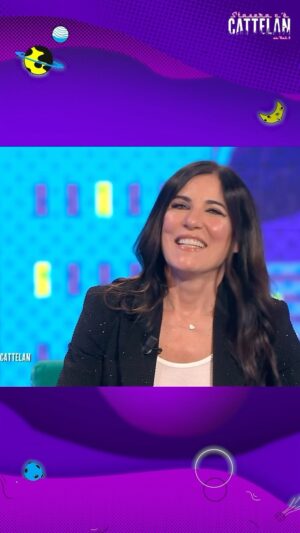 Paola Turci Instagram - Amore al primo blackout 🕯️ 
@paolaturci 

#staseracecattelan Martedì, mercoledì e giovedì in seconda serata su Rai2 e in streaming su RaiPlay 

@raiplay_official @instarai2