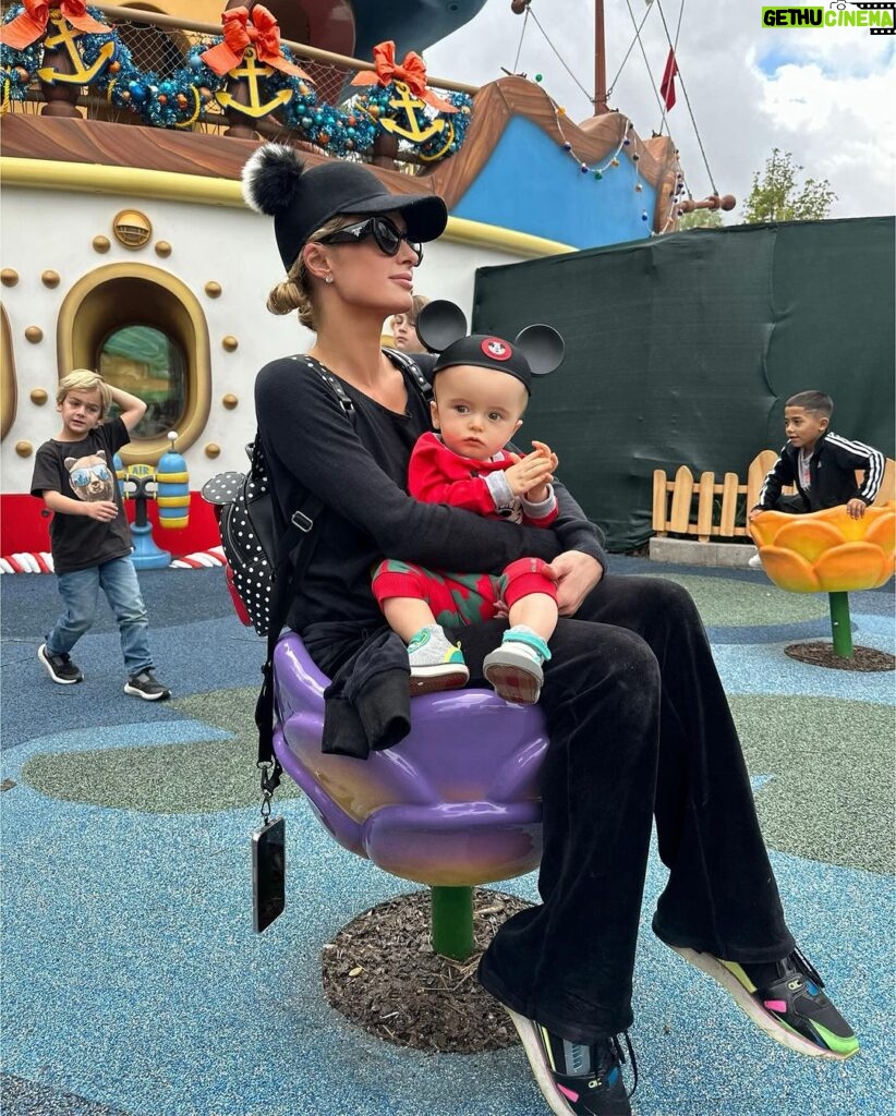 Paris Hilton Instagram - Taking Baby P to @Disneyland for his first-ever adventure was a dream come true✨ Absolutely magical and incredibly heartwarming🥹Watching his excitement and awe at every new sight and sound, it’s clear why this place is known as the happiest on Earth🌏 These precious moments of pure joy and wonder will stay in my heart forever🥰 It’s moments like these that make life so beautiful and remind us why Disneyland is truly the happiest place on Earth✨🥹❤️👶🏼🏰✨ #CutesieCrew ✨ #SlivingMom ✨