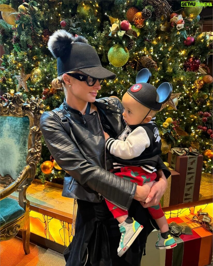 Paris Hilton Instagram - Taking Baby P to @Disneyland for his first-ever adventure was a dream come true✨ Absolutely magical and incredibly heartwarming🥹Watching his excitement and awe at every new sight and sound, it’s clear why this place is known as the happiest on Earth🌏 These precious moments of pure joy and wonder will stay in my heart forever🥰 It’s moments like these that make life so beautiful and remind us why Disneyland is truly the happiest place on Earth✨🥹❤️👶🏼🏰✨ #CutesieCrew ✨ #SlivingMom ✨