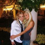 Paris Hilton Instagram - Happy Birthday @BritneySpears 👑 So many fun memories together👯‍♀️ Love you so much🥰 Sending you lots of love on your special day!🩷 Keep shining sis💫