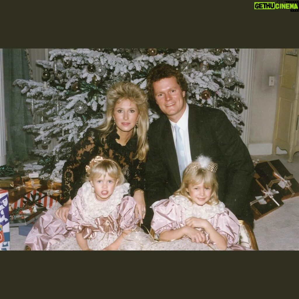 Paris Hilton Instagram - Happy anniversary to my incredible parents @KathyHilton @RickHilton7! 💗 I'm so grateful to have grown up looking up to your beautiful love for one another and the example you set for me becoming a mother. I love you both so much! 💕 🥹