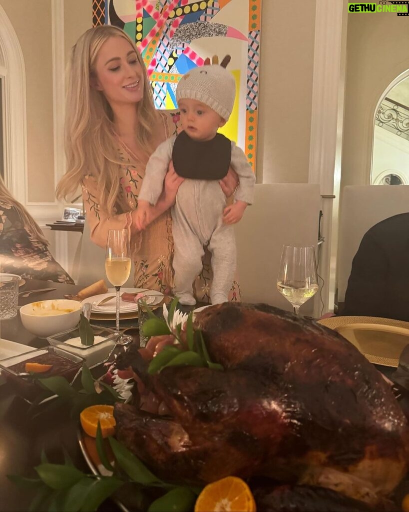 Paris Hilton Instagram - So much to be grateful for this Thanksgiving🥰🩵👶🏼👶🏼💗 #SlivingMom ✨ Beverly Hills, California