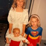 Paris Hilton Instagram - #HappyThanksgiving! 🦃 I am so grateful for this beautiful life🥹 This year has brought so many amazing blessings, the most incredible being becoming a mom.🥰 I am truly so thankful to be surrounded by such an incredible family, supportive friends and a loving husband.😍 To many more years of love and thanks! 🍁Tag someone you're thankful for in the comments #SlivingMom