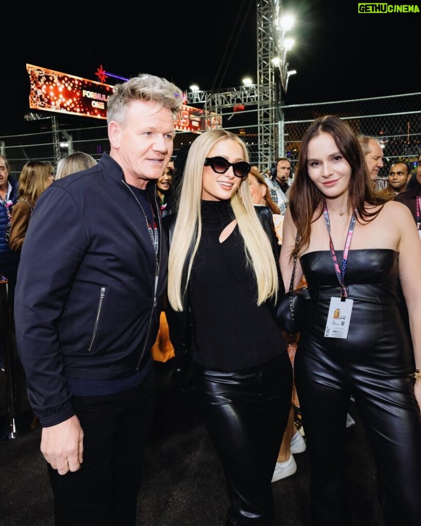 Paris Hilton Instagram - So incredible getting to be a part of the first-ever Formula One in Las Vegas!😍 Such an incredible time watching history!! 💙✨🏎️ @F1 #LVGP 🔥 Las Vegas, Nevada