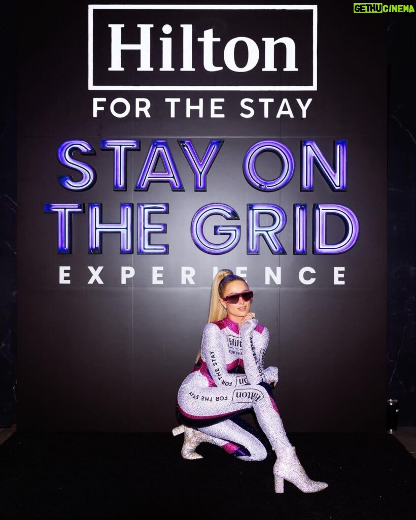 Paris Hilton Instagram - Everyone, start your engines @F1 🔥👱🏼‍♀️🏎️ @Hilton #HiltonForTheStay #ParisForTheSlay #LasVegas Las Vegas, Nevada