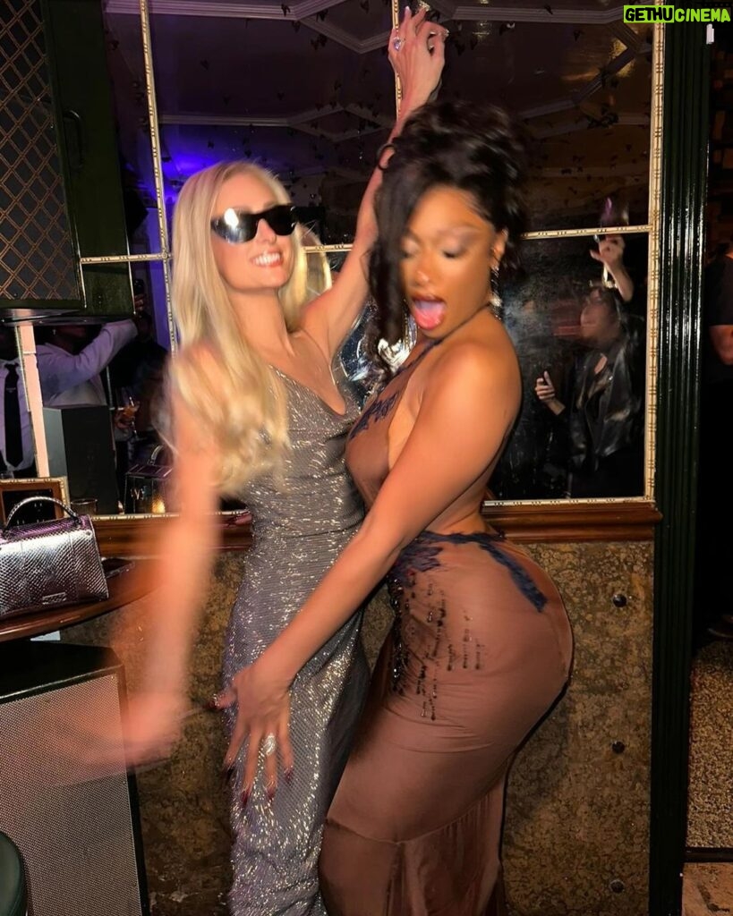Paris Hilton Instagram - Sliving at the @GQ party last night @TheeStallion.💃🏼💃🏽 Love her!🥰 Such a Queen! 👑 So sweet, fun, real and beautiful inside and out!😍 #ThatsHot 🔥 #AquariusRules ♒️ Chateau Marmont