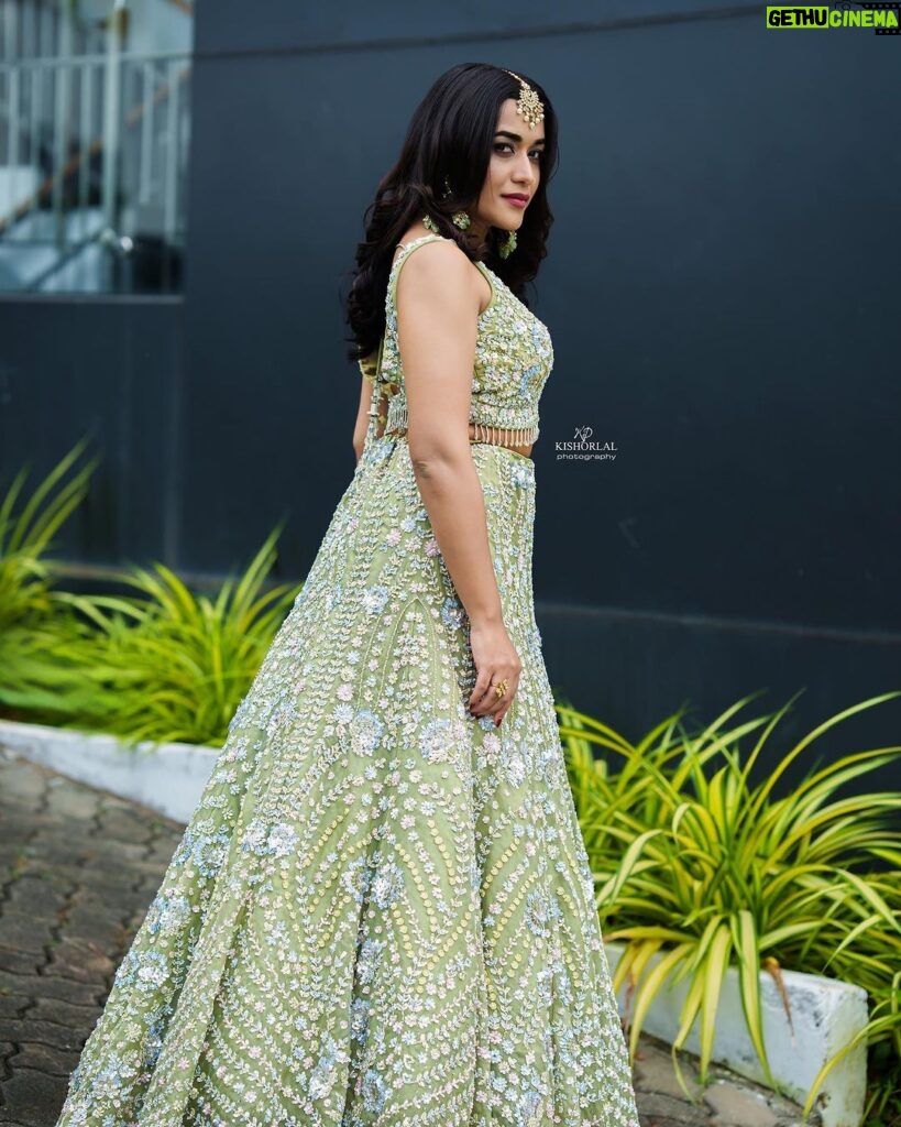 Parvathy R Krishna Instagram - Never lose an opportunity of seeing anything beautiful❤ Outfit : @utsavkochi Accessories: : @seeruscollections @priya_anokhi_ Stylist : @doms.2010 Makeup : @biju.janardhanan.779 Photography : @kishorlalphotography