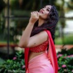 Parvathy R Krishna Instagram – Saree love ❤️💝
Outfit : @annmaria_boutique 
Accessories: @priya_anokhi_ 
Stylist : @doms.2010 
📸 : @makeover.photography 
Hair : @blakeeys_makeover 
.
.
.
.
.
.
[#ree #reels #reelsinstagram #reelkarofeelkaro #trendingreels #trending #trendalert #thamaraipoovukum ]