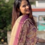 Parveen Instagram - Uyir paadhi unnakeyy🤍 . . #anbenum #leo #thalapathy #trisha #trending #tamilsong #love #reels #reelsinstagram #reelitfeelit #instagram #instagood #like #trendingreels #parveenofficial