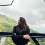 Parveen Instagram - Yercaud diaries 🖤✨ . . Pc - @tejavenkateshoffl thango❤️ . . #instagood #instagram #picoftheday #trending #like #yercaudhills #parveenofficial