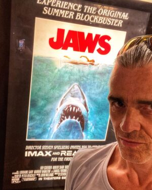 Patrice Godin Instagram - Mon 🦈 (Bon, ok, j’arrête 😉) #jaws #bigscreen #47yearslater