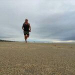 Patrice Godin Instagram - Exercices de renforcement sur la plage ce matin. Pas de course proprement dite: étirements, push-up, air squat et des sprints de 100 mètres sur la pointe des pieds. All good #zenendurance Wells Beach, Maine