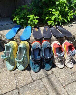 Patrice Godin Instagram - CHAUSSURES AU REPOS 
Après le 24h de course de @fcjmonteregie, je prends une pause de course à pied le temps qu’il faudra pour revenir en force. Mon tendon d’Achille m’a envoyé une mise en demeure tôt ce matin, il veut divorcer 😂 Il y aura bien quelques sorties pour le plaisir ça et là, mais rien d’officiel ni de trop long (j’ai déjà trouvé autre chose pour compenser 😉). Je vous souhaite un bel été, profitez-en à fond!

J’en profite aussi pour féliciter à nouveau toutes les équipes qui ont participé au 12h de nuit à relais et aussi, un IMMENSE MERCI à tous les bénévoles qui rendent cet événement possible (❤️🙏🏻). Vous faites une grande différence dans la vie de nos jeunes!
On se revoit sans faute en juin 2024! ☀️☀️☀️